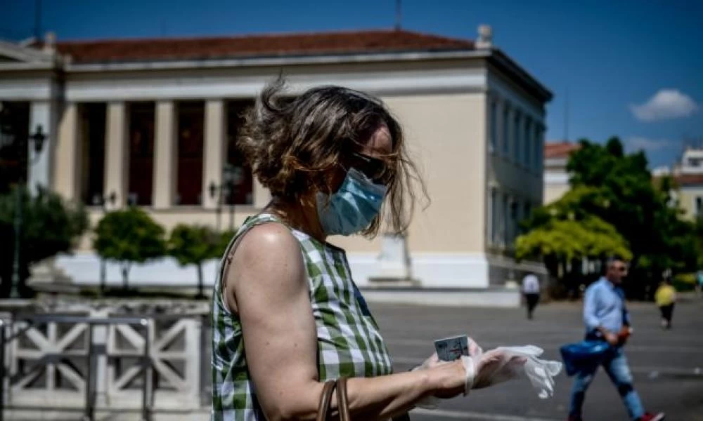 Κοντογεώργης: Το πρόστιμο των 100 ευρώ δεν θα αφαιρείται από τον μισθό και τη σύνταξη